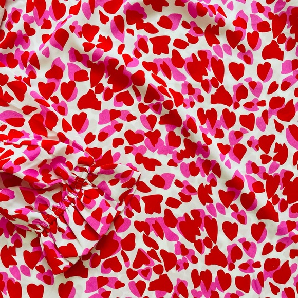 Women's Jodifl Red and Pink Heart Print Blouse NWT - Picture 2 of 2